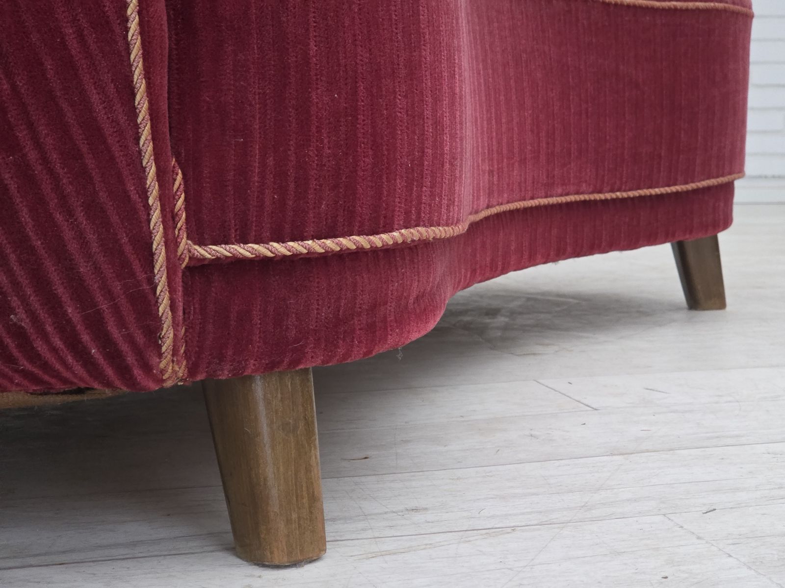 1960s, Danish 2 Seater "Banana" Sofa, Red Furniture Velour, Oak Wood. photo vinterior