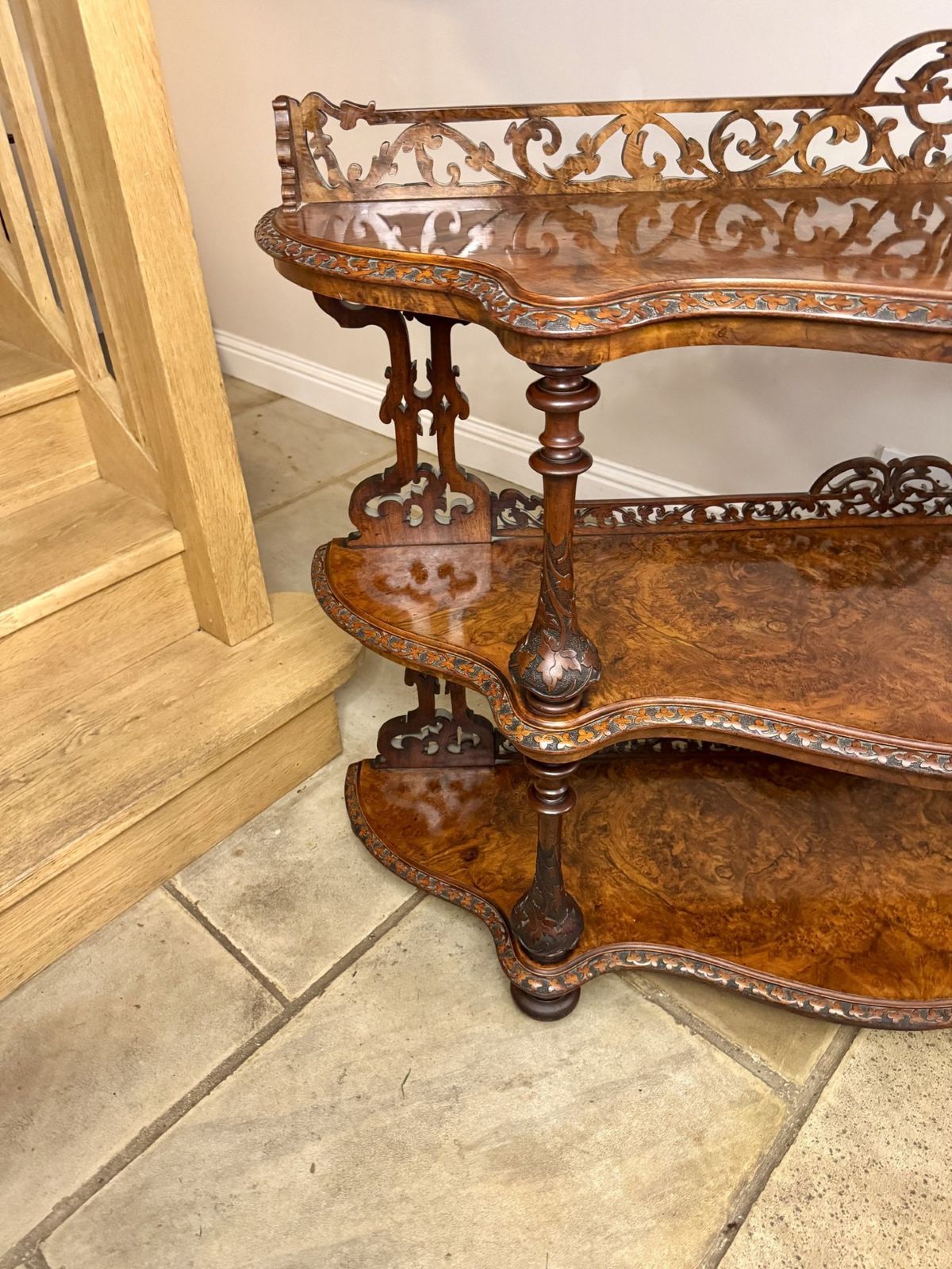 Fine Quality Victorian Figured Walnut Three Tier Whatnot photo 2285.0