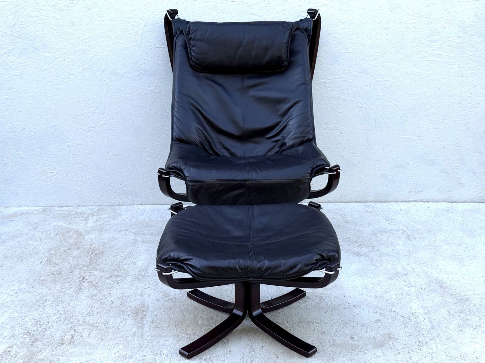 Falcon Chair And Footstool By Sigurd Ressel photo 1940.0