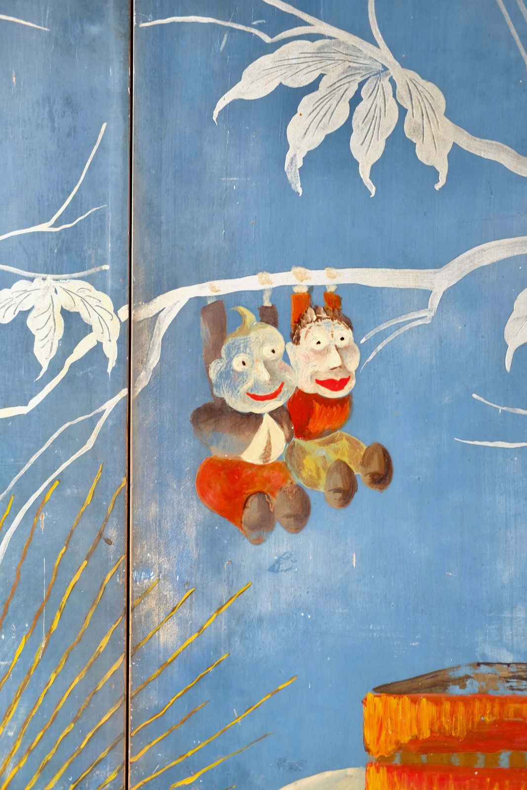 photo vintage 1920’s Italian Cabinet With Painted Figures From Corriere Dei Piccoli