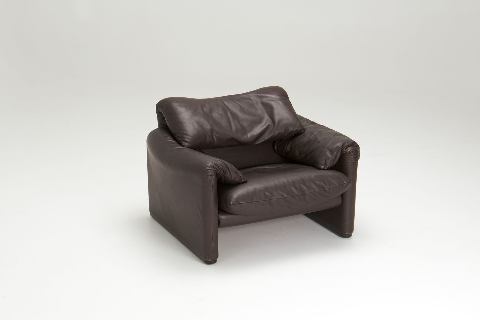 'Maralunga' Armchair   Vico Magistretti photo 1275.0