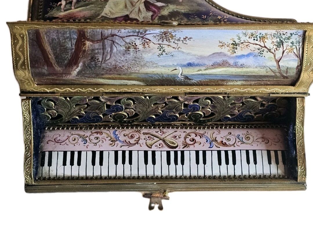 photo furniture A 19thc French Musical Ormolu & Enamel Jewellery Box Modelled As A Grand Piano