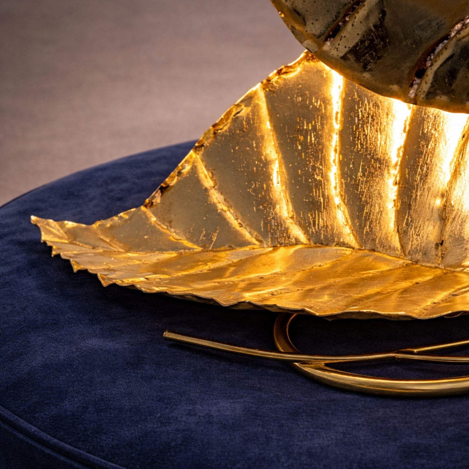 Italian Brass Leaf Table Lamp In The Style Of Tommaso Barbi, 1970s photo 1295.0