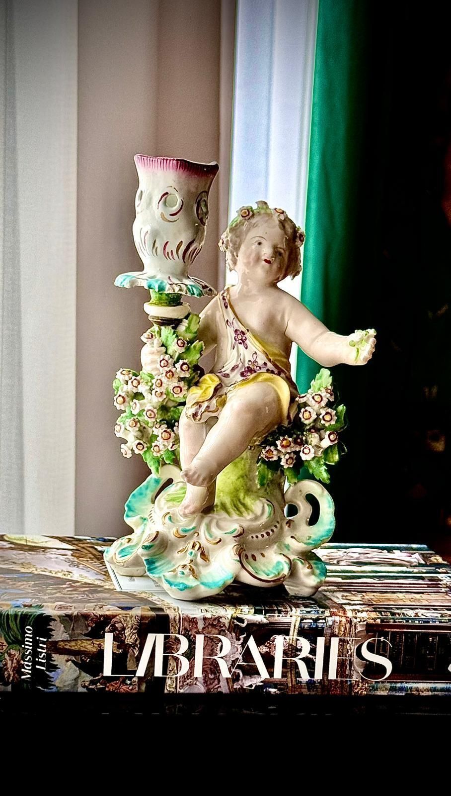 photo vintage Pair Of 18th Century Georgian Derby Porcelain Cherub Candlesticks, England C.1760–1780
