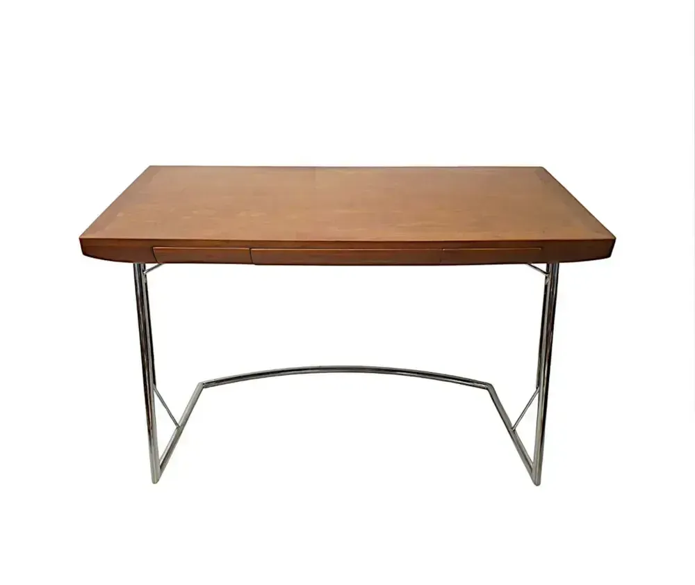 A Fabulous Art Deco Design Chrome And Walnut Desk € 1,650.00