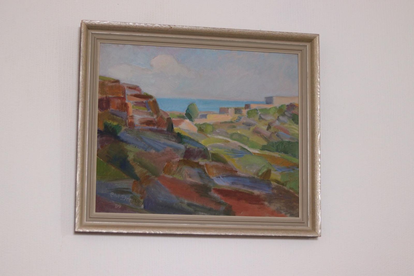Art Original Swedish Oil On Panel – “Coastal Landscape” By Carl Deelsbo (1908–1982) – Vintage & Framed – 45.5 × 53.5 Cm (17.9" × 21.1") photo