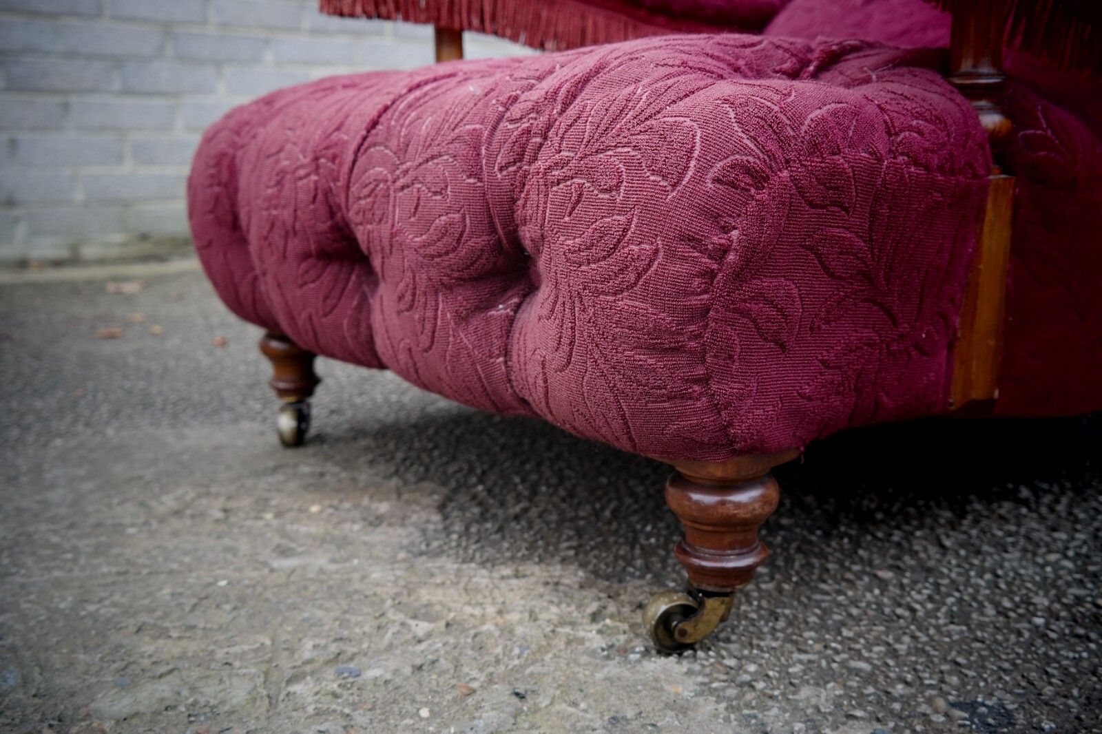A Howard & Sons Buttoned Open Armchair In Heavy Burgundy Fabric photo vinterior