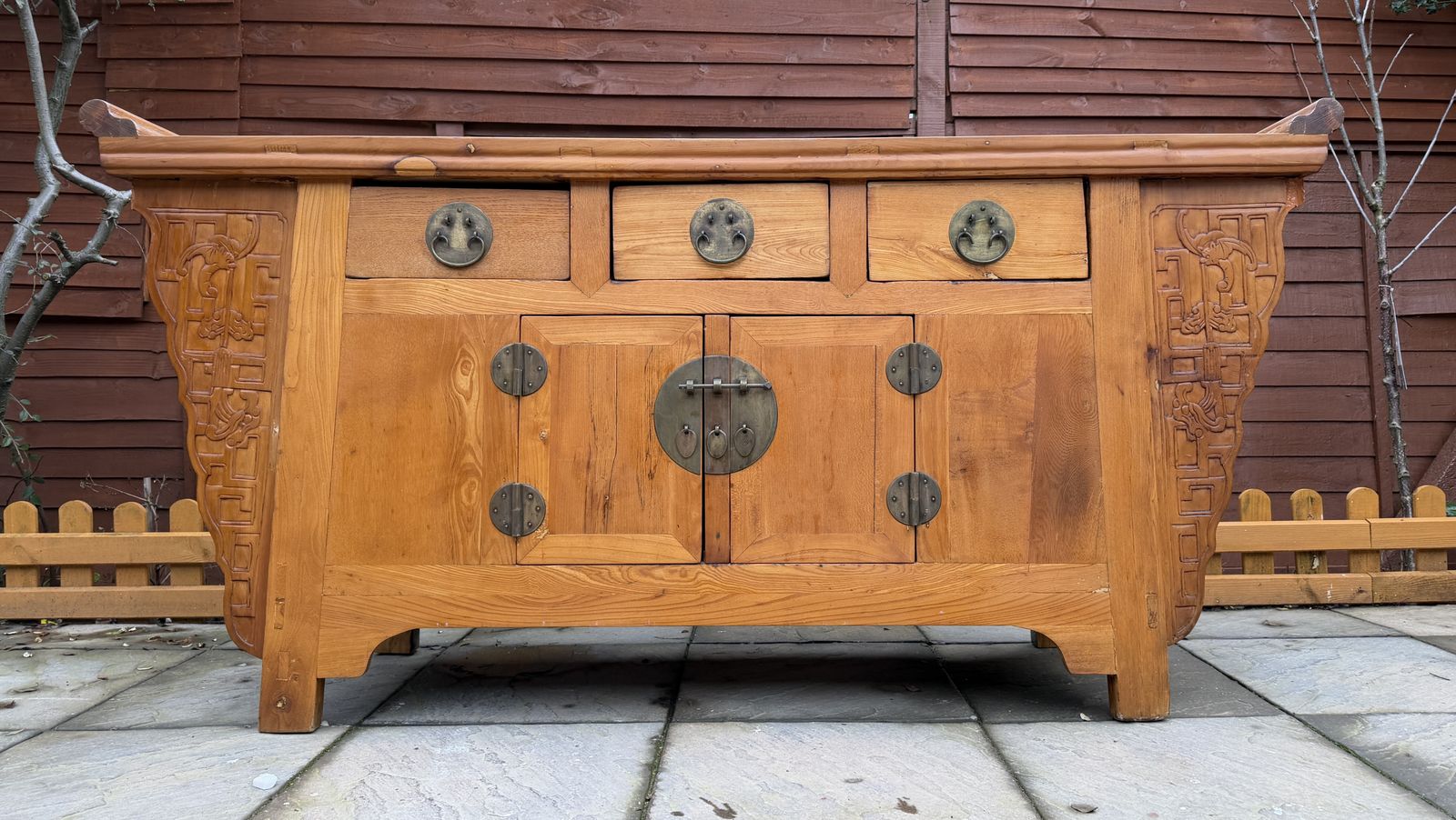 19th Century Qing Dynasty Style Natural Wood Carved Spandrel Sideboard – Good Condition