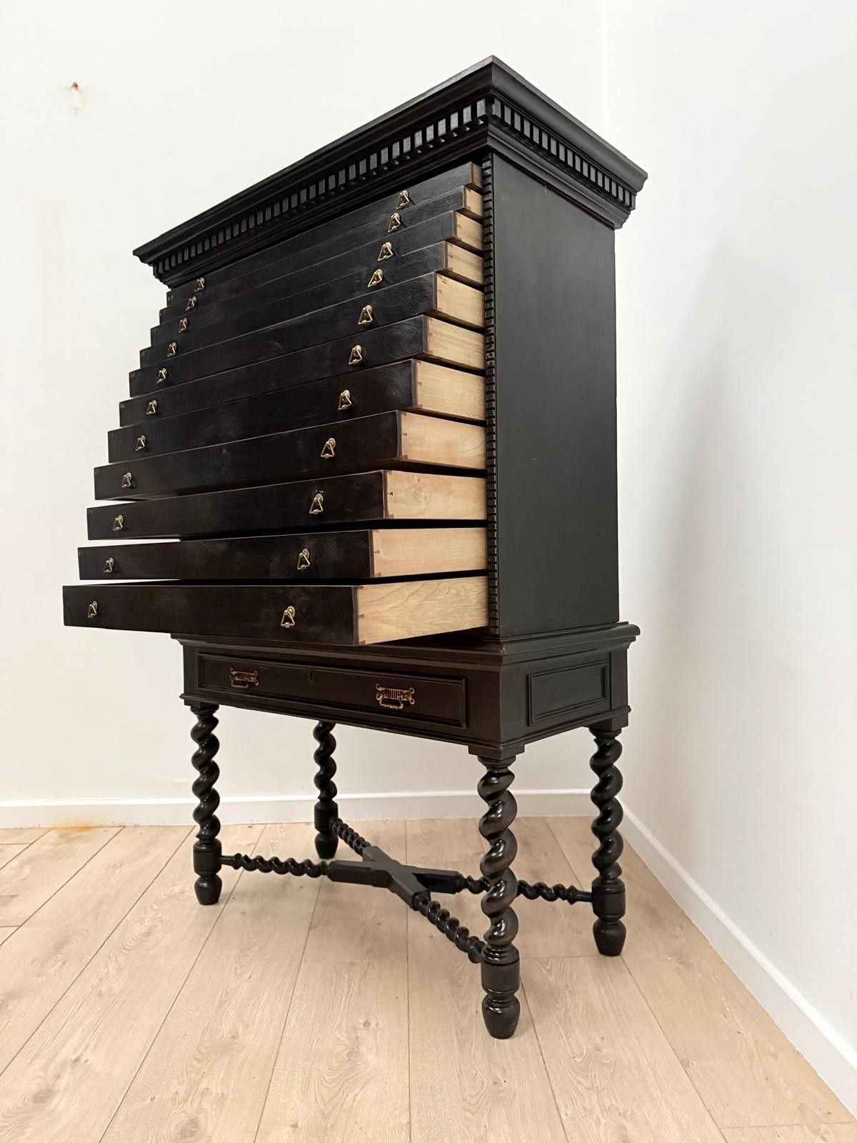 photo furniture Ebonised Jewelry, Specimen Chest Spiral Turned Legs Delivery Available 0010.