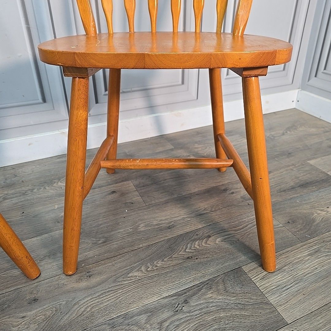 photo furniture Vintage Windsor Dining Chairs Pair Of 2 Solid Wood Hoop Back Seats Retro