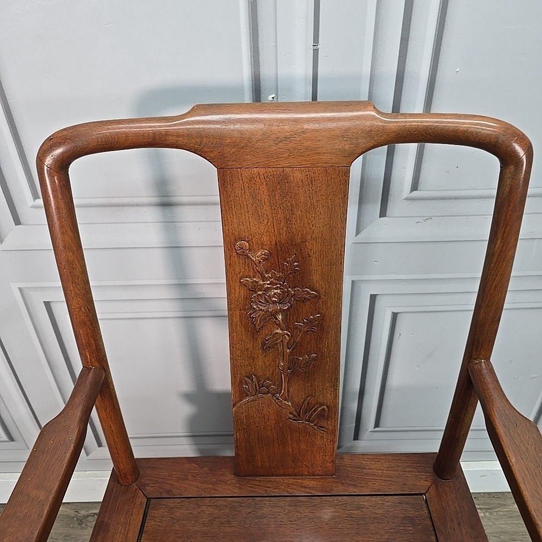 photo vinterior Antique Style Carved Armchair Oriental Chinese Art Deco Influence – Solid Wood