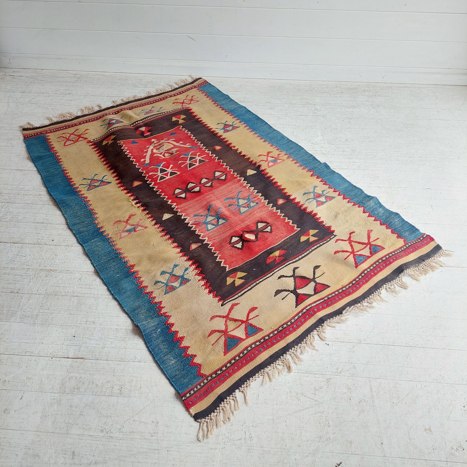 Vintage Traditional Turkish Kilim Rug Mid Century Anatolian Ochre Red Blue Brown Kelim,  140x88cm