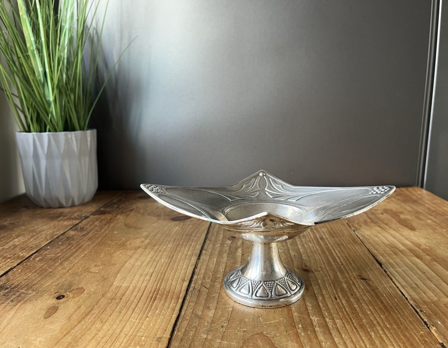 Antique Art Nouveau Wmf Jugendstil Pedestal Bowl Stand Silver Plated / Pewter