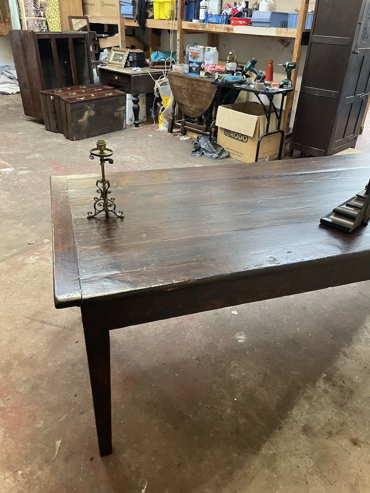 photo vinterior An Absolutely Sensational Late 18th Century Oak French Table.
