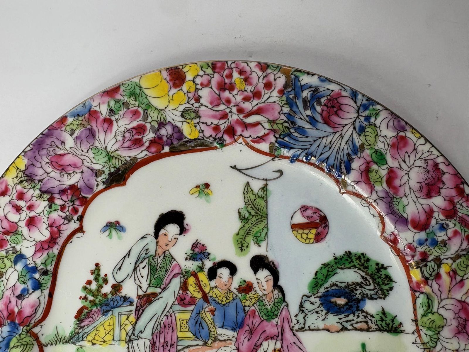 Antique Chinese Export Porcelain Plate – Famille Rose Figures & Millefleurs Border (C. 1880–1930) photo furniture