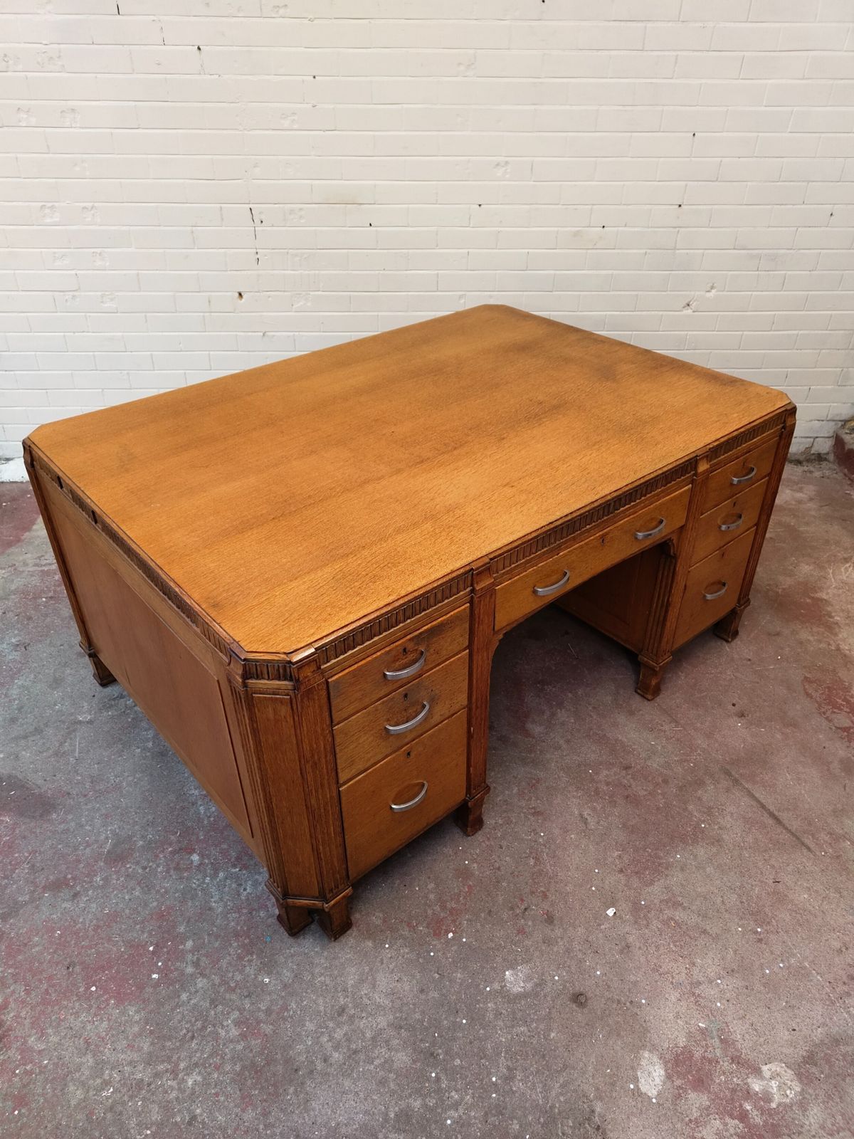 photo vinterior Imposing Golden Oak Art Deco Partners Desk By Waring & Gillows