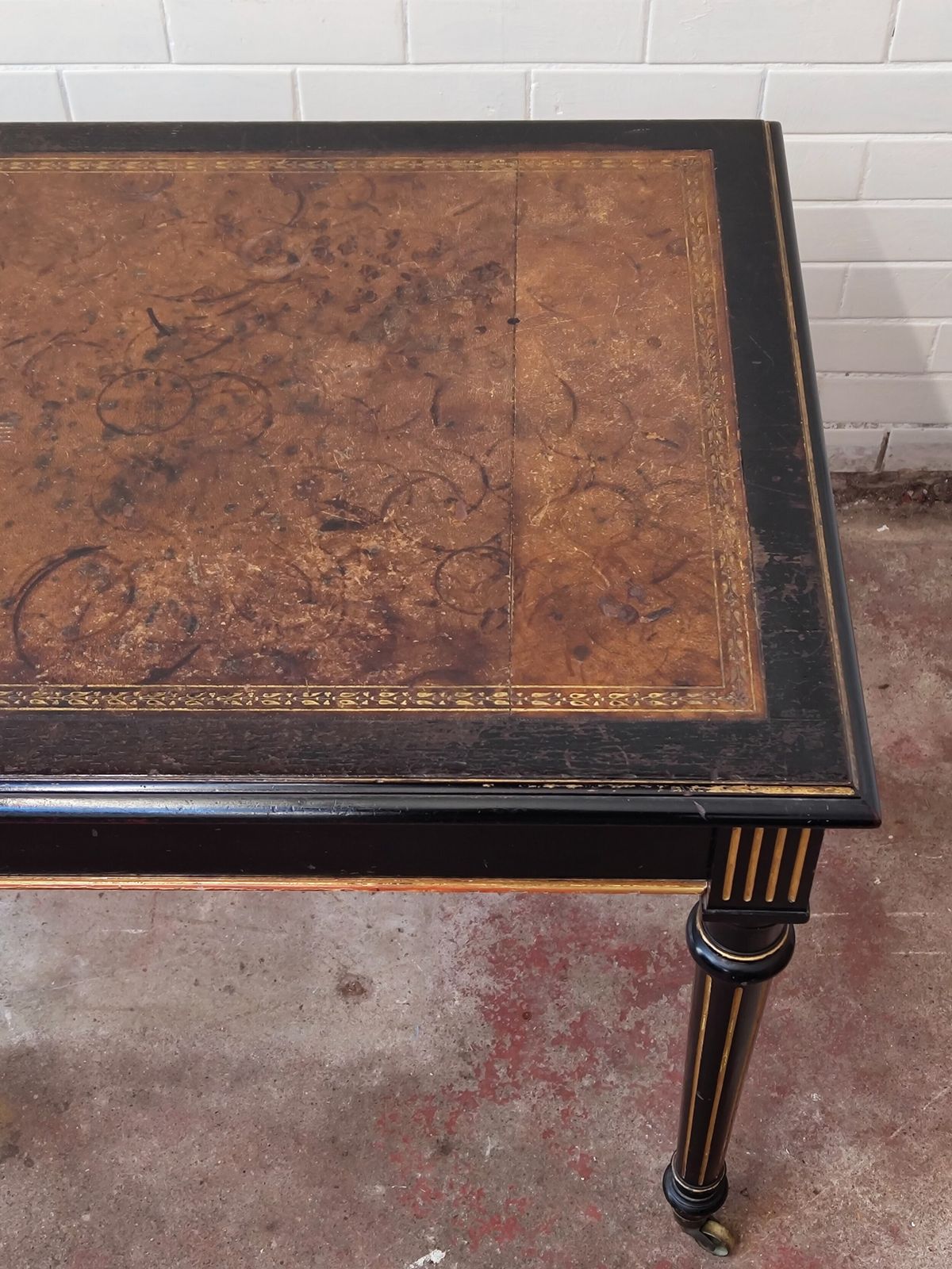 photo vintage Antique Victorian English Aesthetic Movement Ebonised Leather Top Library Writing Table