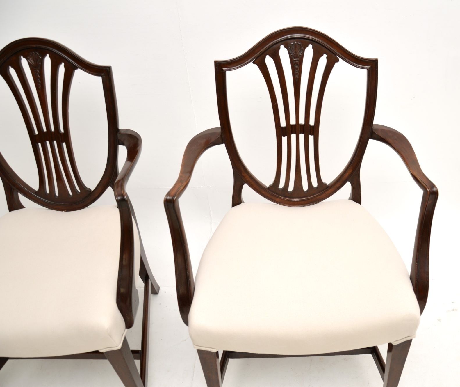 Pair Of Antique Georgian Style Mahogany Carver Armchairs photo vinterior