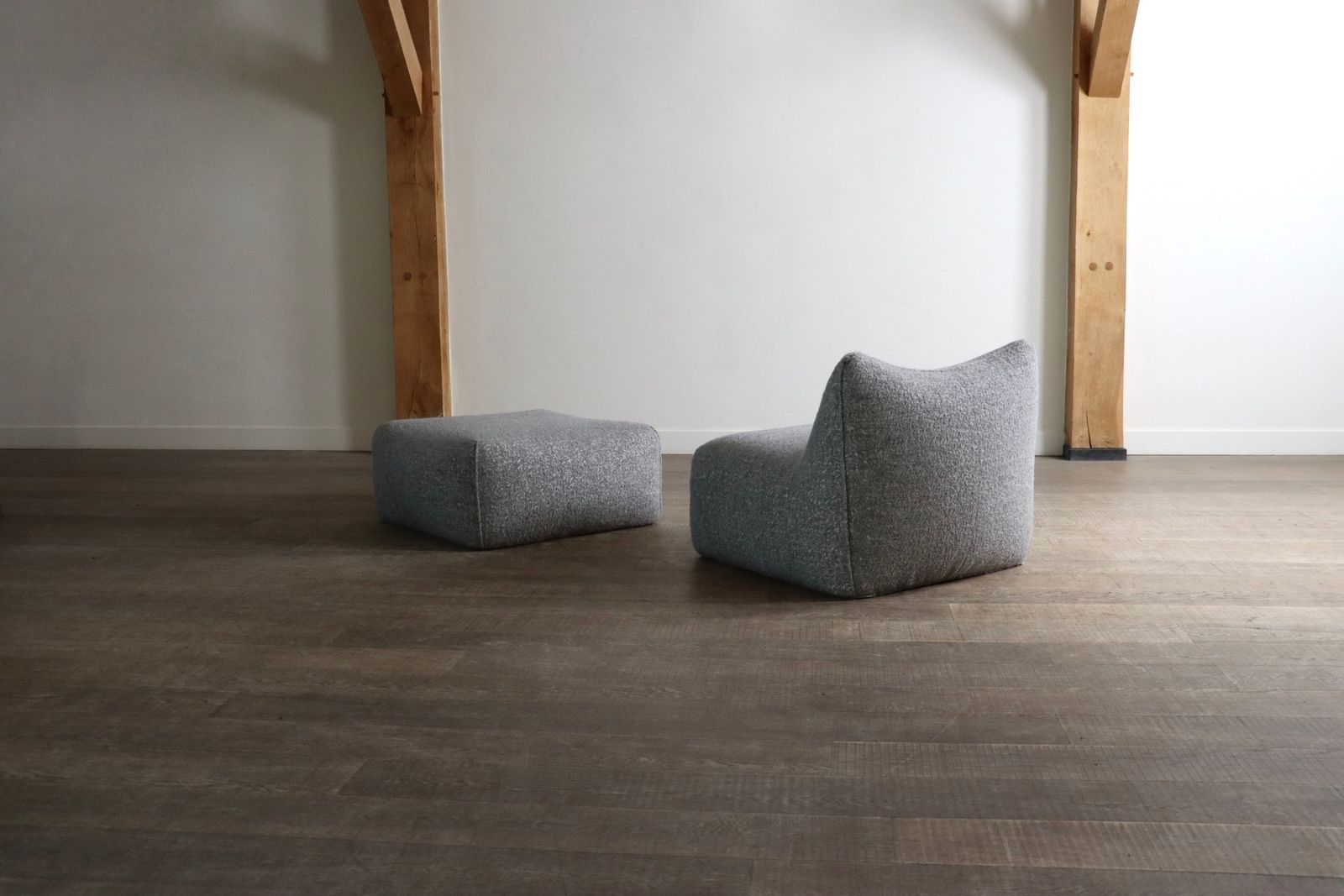 photo for sale Le Bambole Lounge Chair Met Ottoman In Bouclé Van Mario Bellini Voor B&B Italia, Jaren 1970