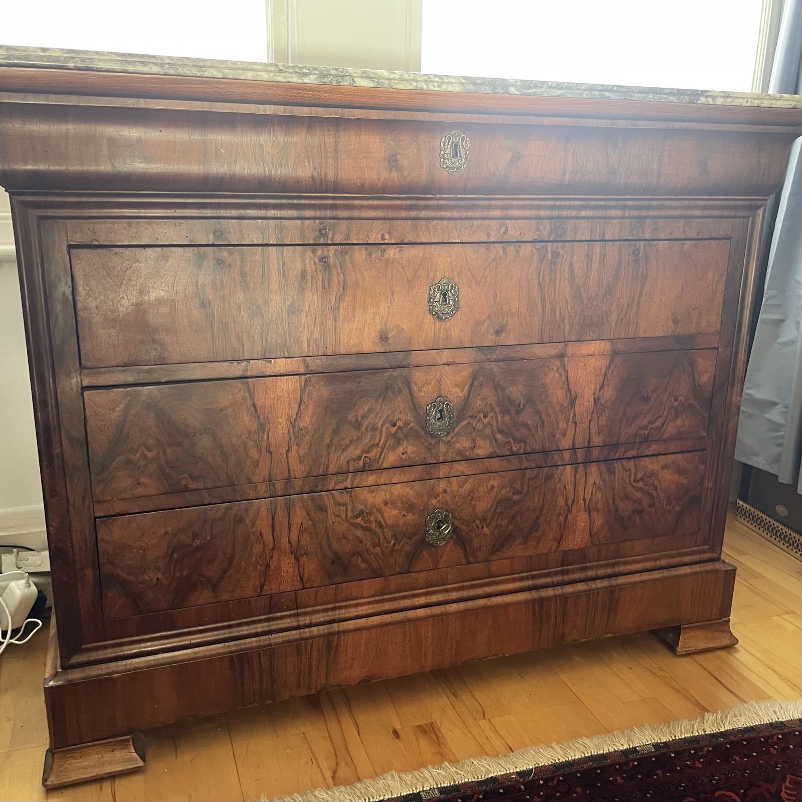 A 19th Century French Burr Walnut Louis Philippe Era photo vinterior