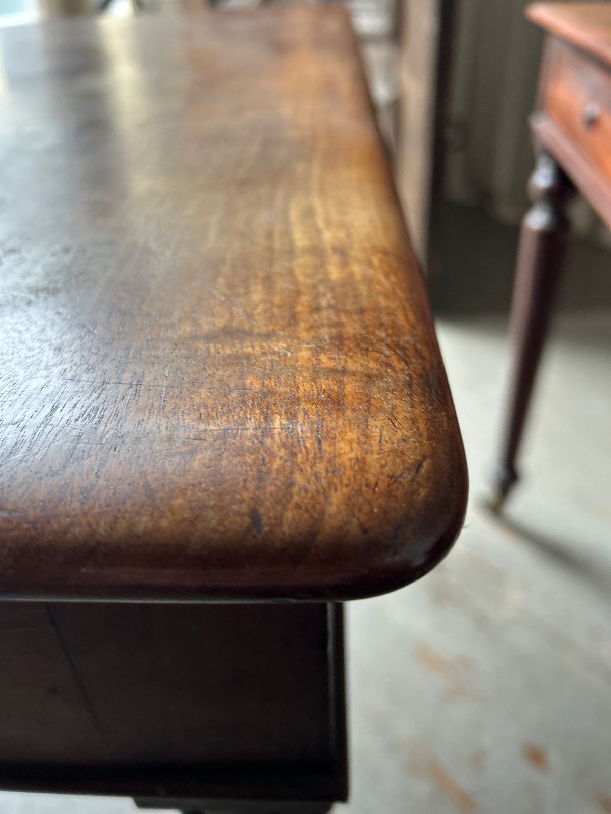 photo vinterior Rare Pair Of 19th Century Country House Writing Tables
