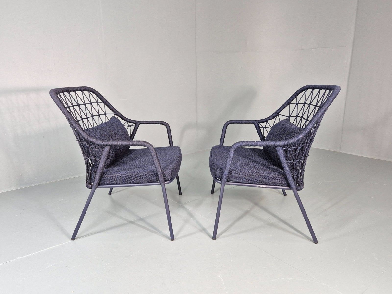 photo buy 2 Pedrali Panarea 3679 Chairs Modern Design Blue Italian Eb11426 Mnor