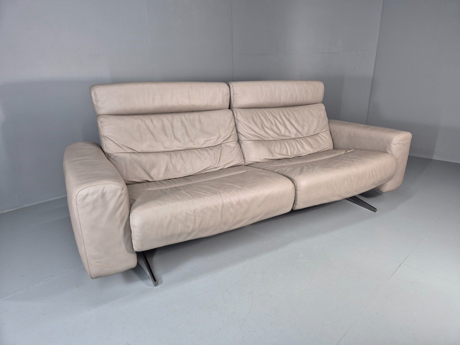 Stressless Stella 3 Seat Settee In Grey Leather Modern Ekornes Eb11476 M3ss