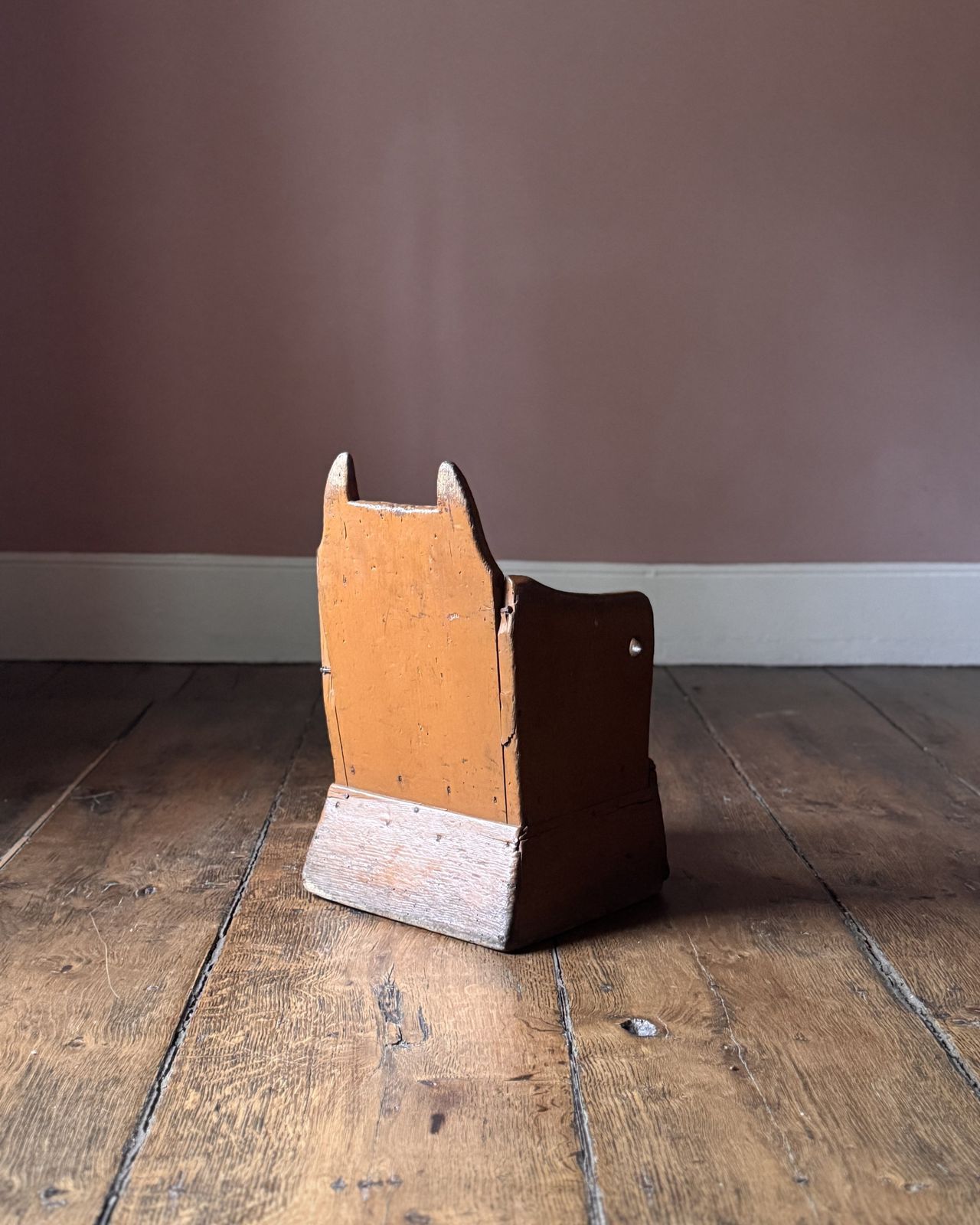 Primitive 19th Century Welsh Child's Lambing Chair photo vinterior