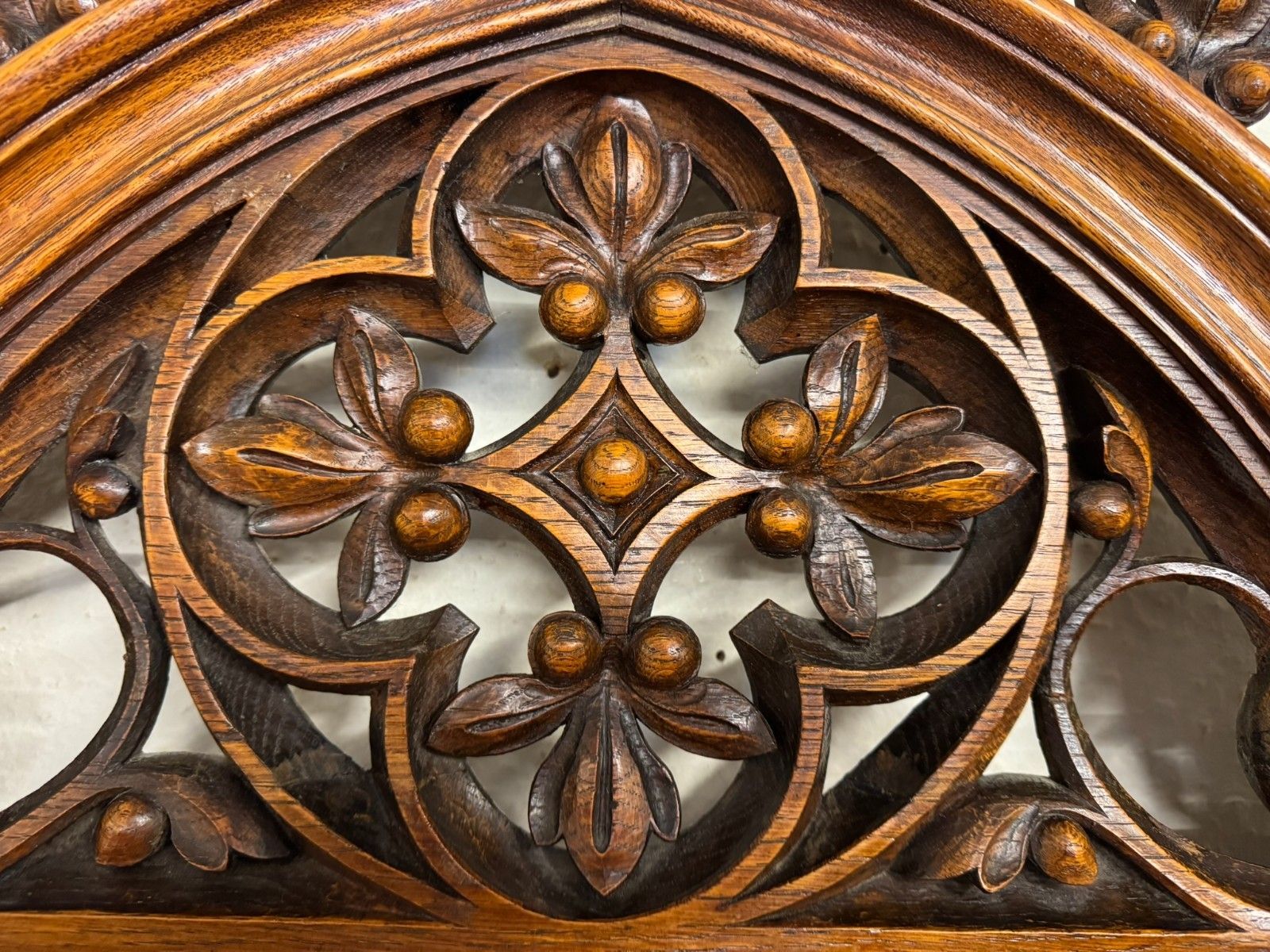 photo vinterior English Country House Antique Gothic Revival Carved Oak Hallstand Circa 1885