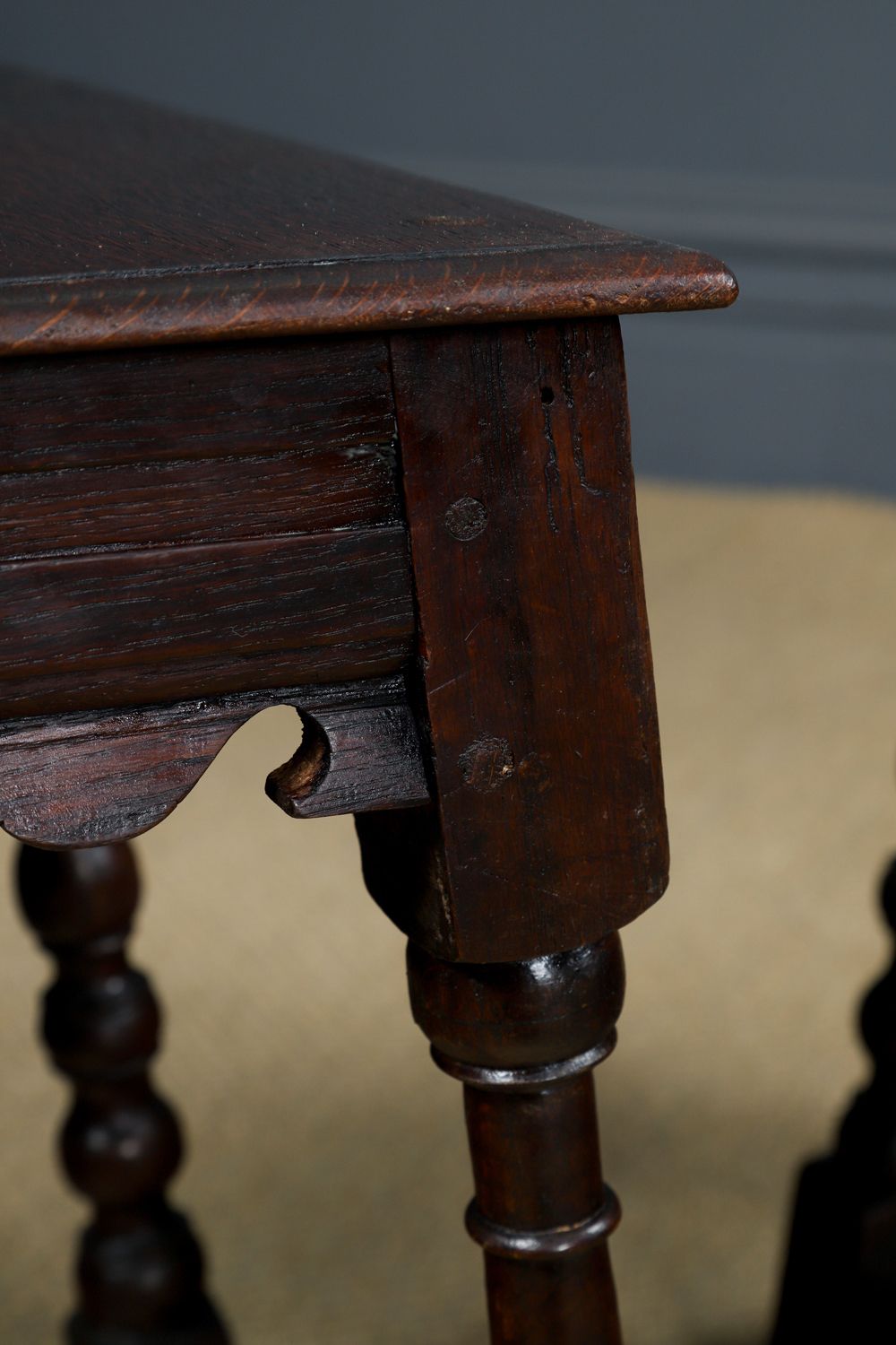 photo vinterior Antique English Pair Of 17th Century Style Oak Joint Stools / Occasional / Bedside Tables (Circa 1880)