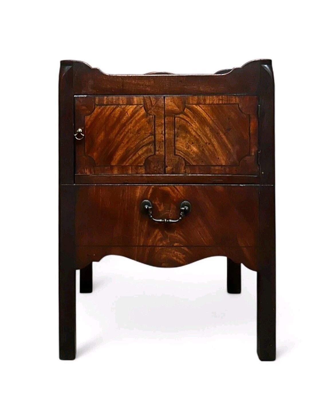 photo furniture Antique  18th Century George III Period Mahogany Tray Top Bedside Cupboard