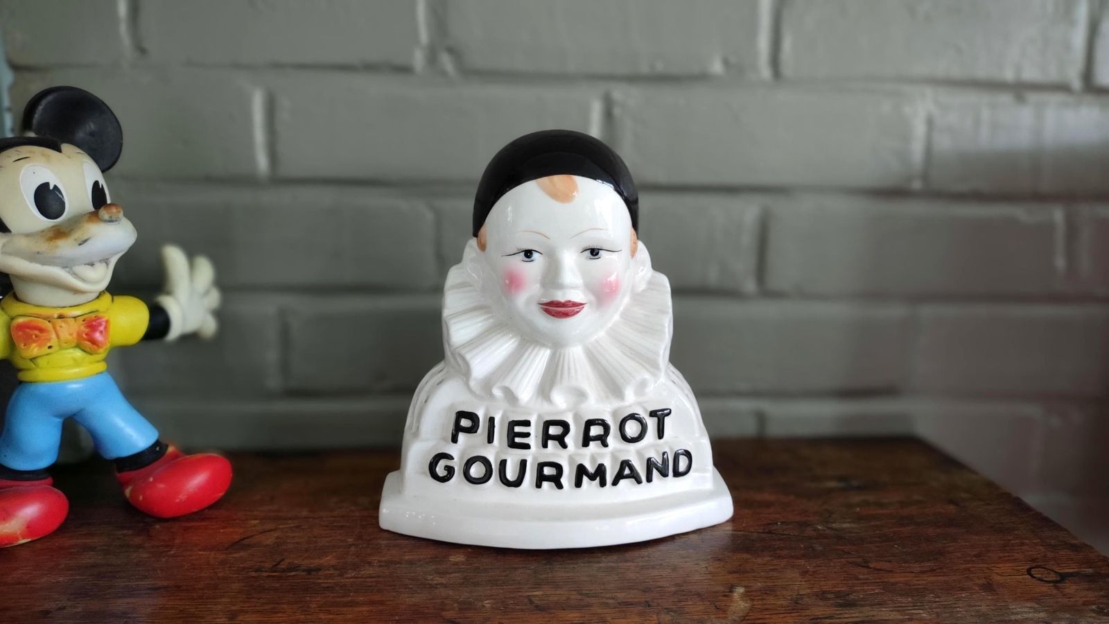 French Ceramic Pierrot Gourmand Lollipop Stand, Clown Bust, 1970s