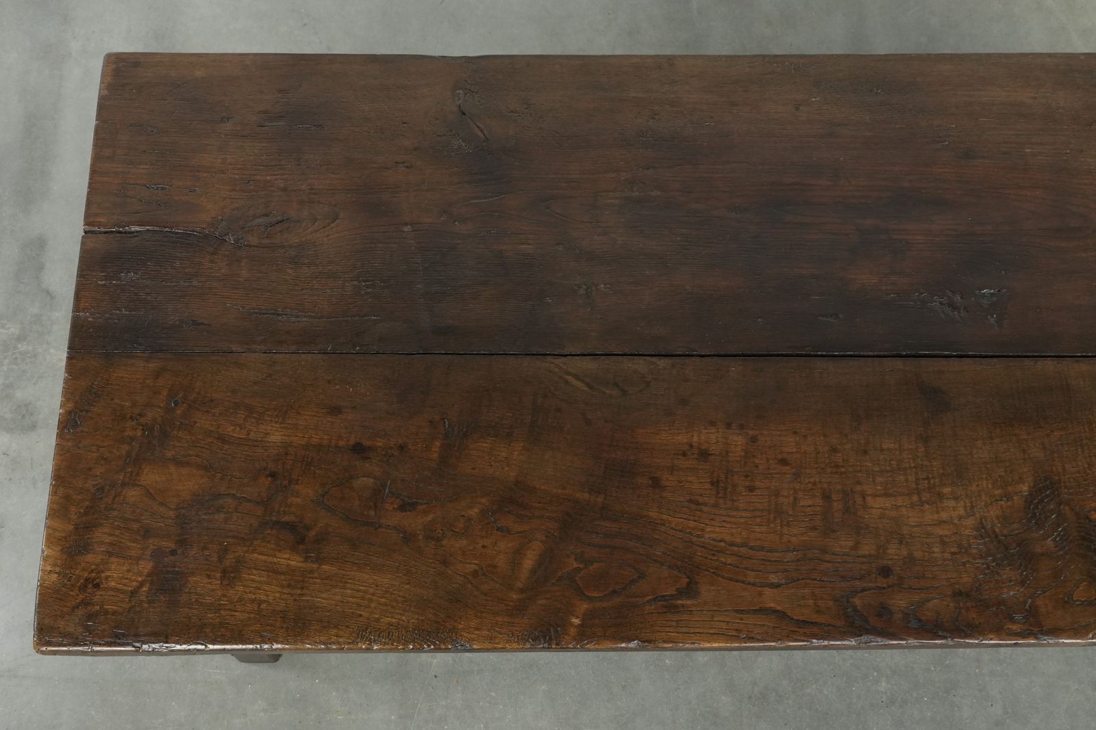 Antieke Zuid Europese Salontafel, 18e Eeuw, Kastanjehout Met Twee Lades En Mooie Patina photo buy