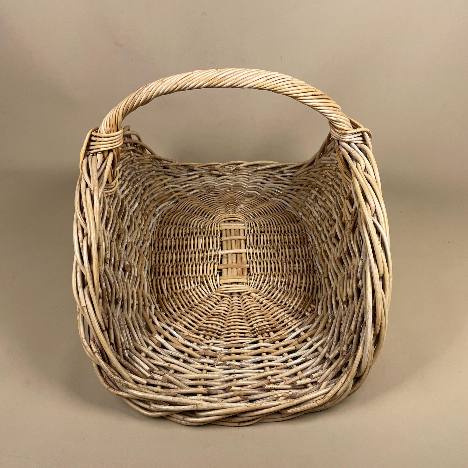 Wicker Log Basket Low Handled Rustic Firewood Flower Basket Storage Home Decor Woven Willow Farmhouse Country Basket photo Home Decor