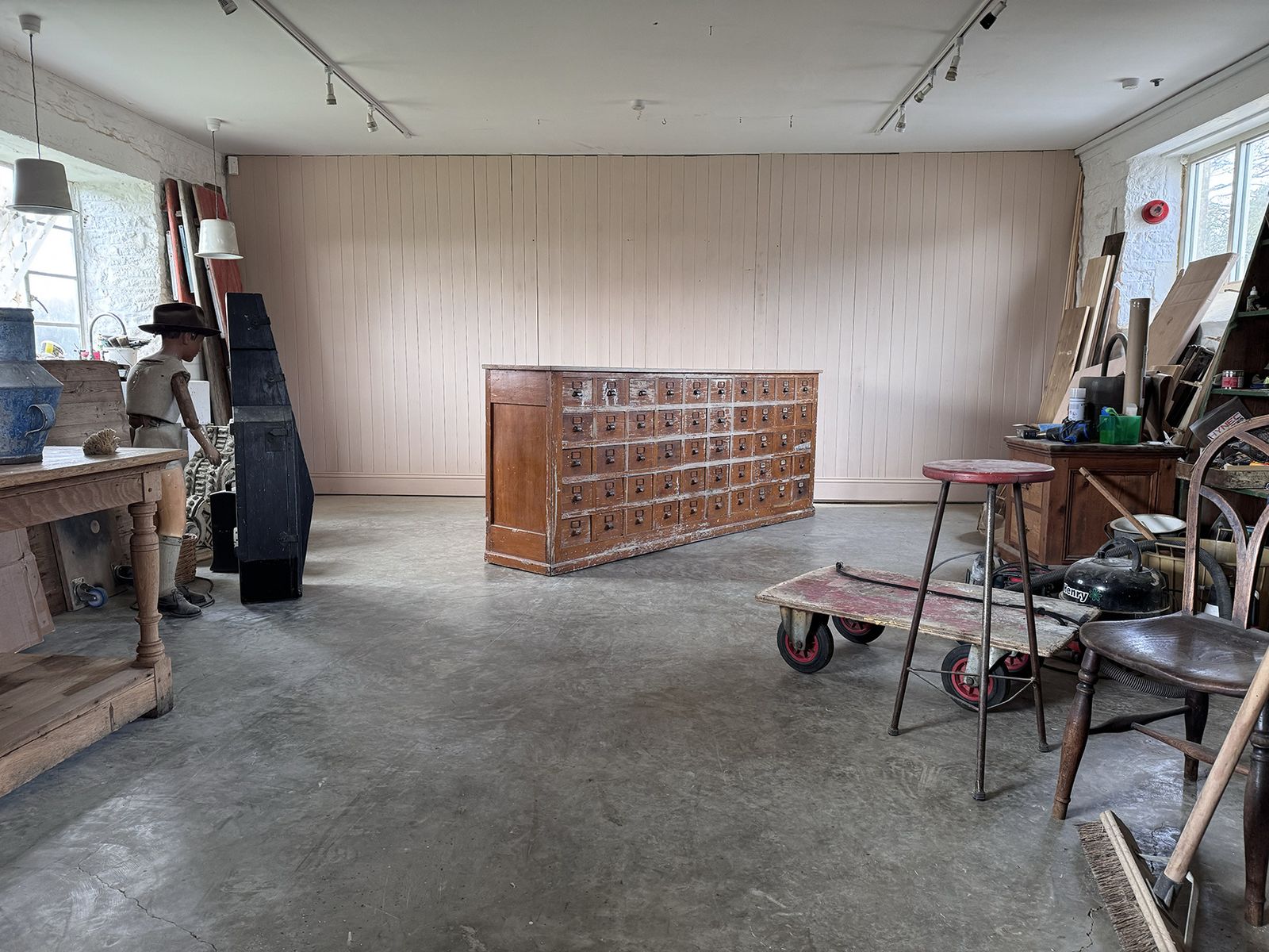 1930’s Industrial Bank Of Drawers photo vinterior