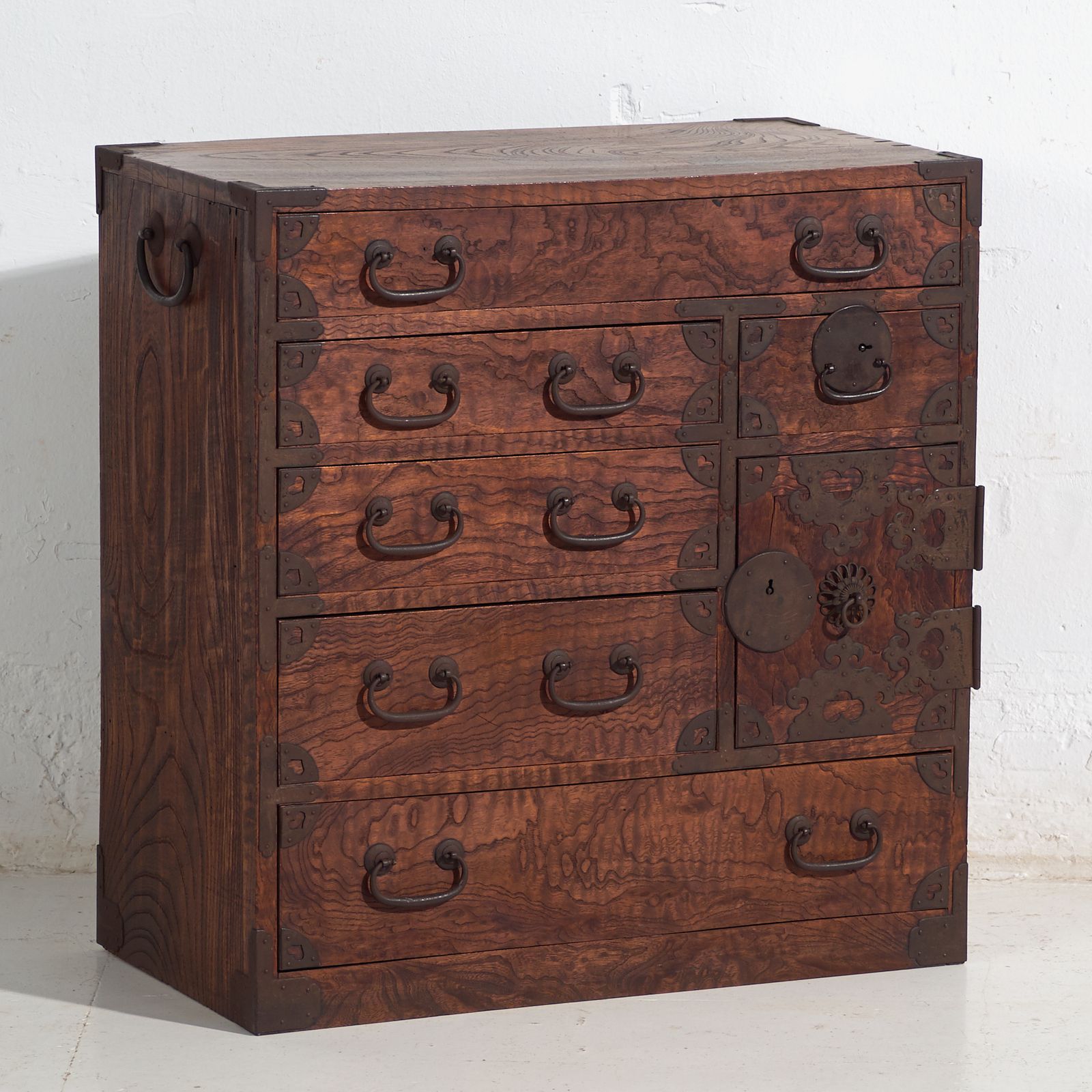 photo vinterior Antique Tansu Storage Chest Of Drawers – Meiji / Taishō Period (C.1868 1926) #34