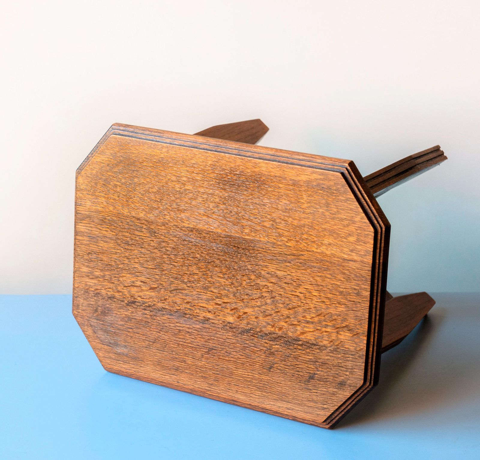 Meubels Art Deco / Amsterdamse School Eiken Bijzettafel – Nederlandse Antieke Salontafel, Jaren 1920 photo