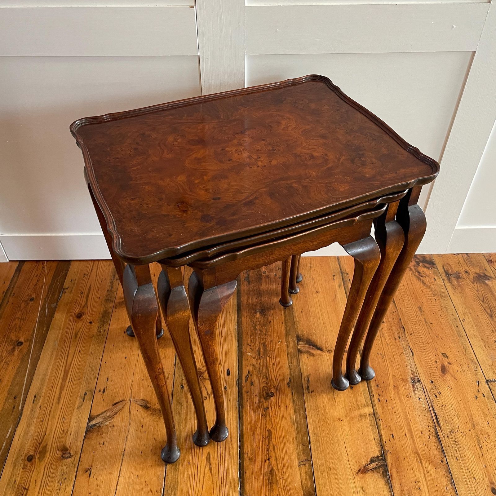 Antique Wooden Tables Nesting 3 Wood Ornate Carved Nest Burr Walnut Art Deco Plant Stands Table End Side Serpentine Vintage Set photo vinterior