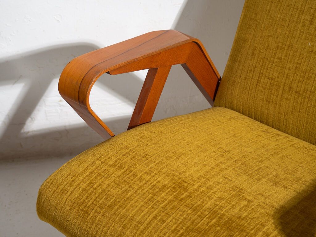 Set Of Two Armchairs And Ottoman – Mid Century Modern (C.1950) photo for sale
