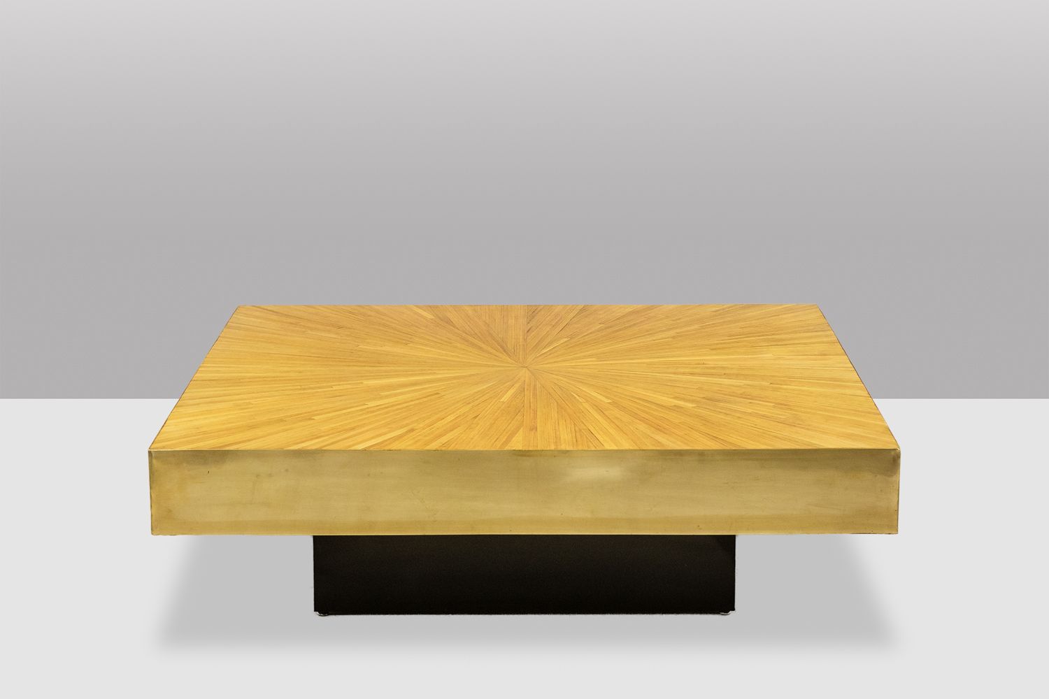 Coffee Table In Straw Marquetry And Brass. 20th Century photo vinterior