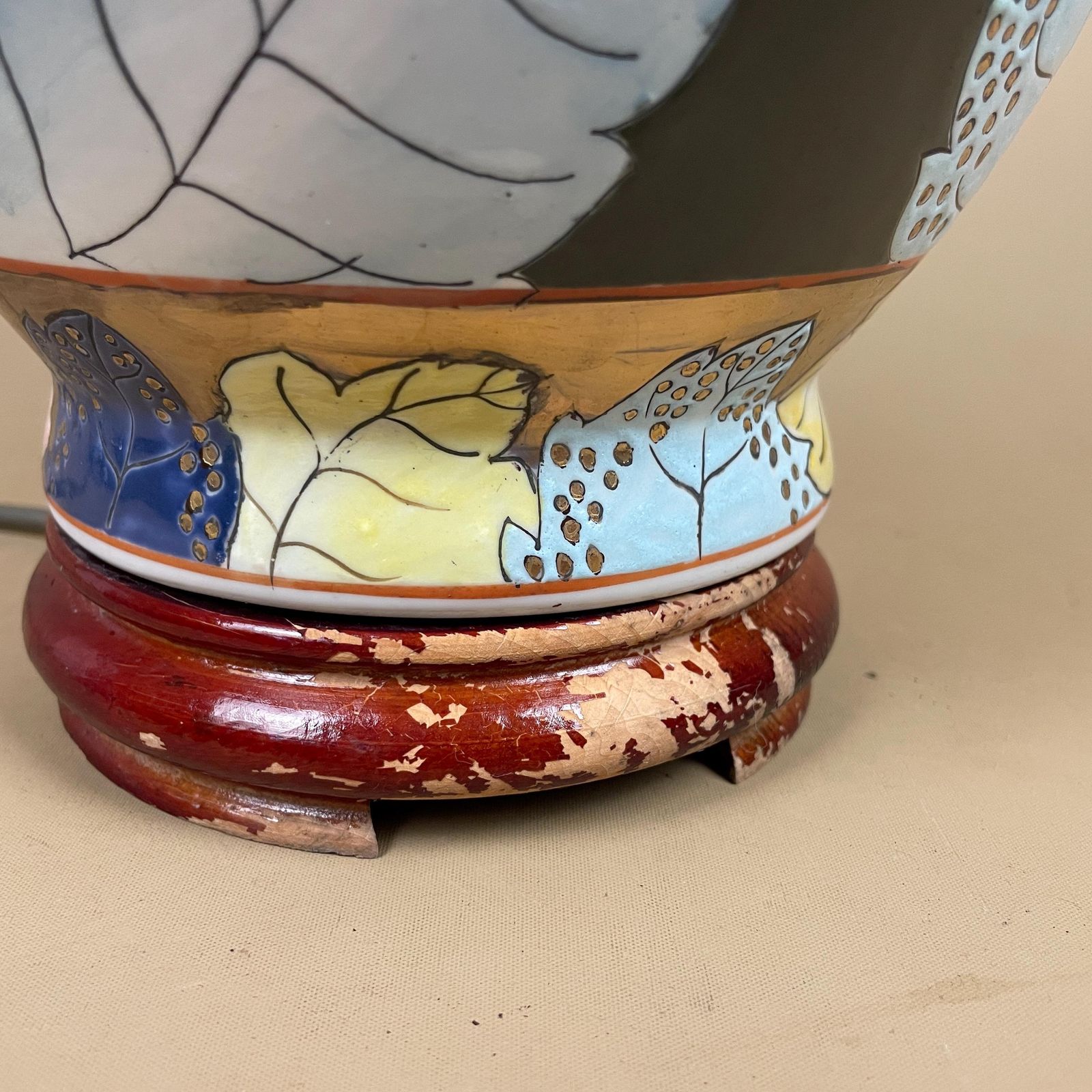 Oriental Ceramic Lamp Light Bedside Table Hand Painted Floral Design Black Pink Chinese Vase Cottage Antique Wood Base Elegant Classic photo 109.0