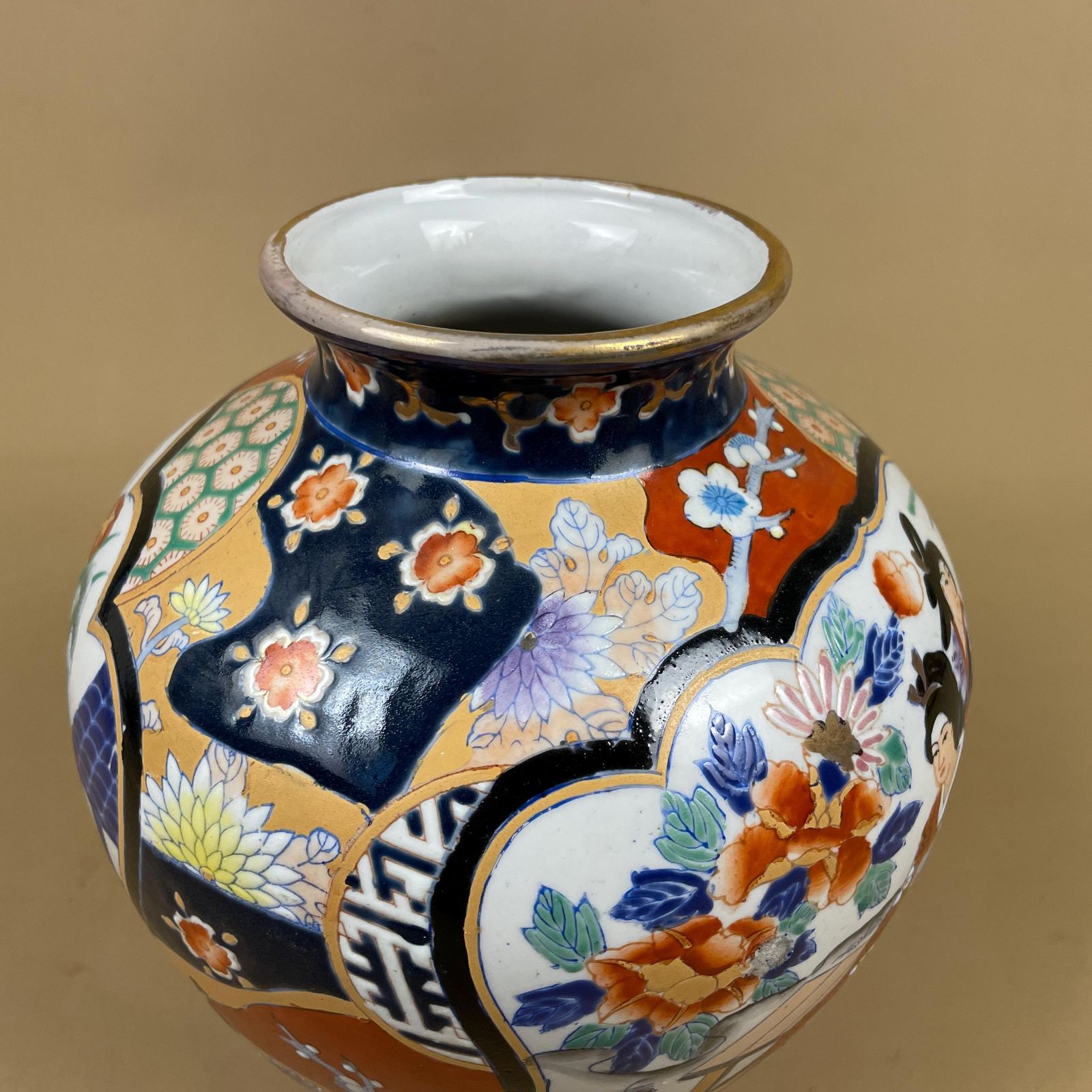 Oriental Antique Decorative Vase Ceramic Pot Japanese Vintage Display Ginger Jar Hand Painted Asian Old Aged Figures Floral Pattern photo buy
