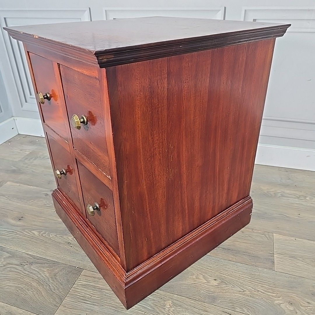 photo vinterior Vintage Mahogany Chest Drawers Small Cabinet Apothecary Bedside Table Wooden