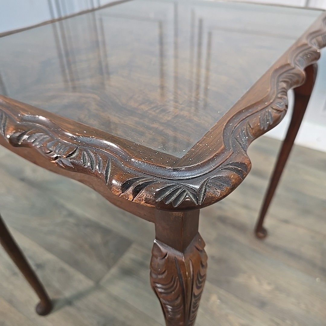 photo vinterior Vintage Nest Of Tables Walnut Veneer Queen Anne Antique Style Set Nested Side