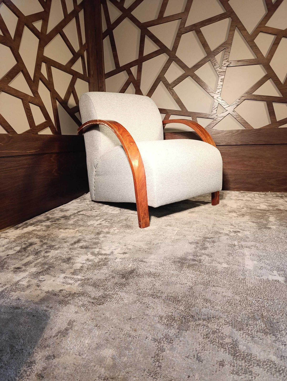 Art Deco 1949s Bentwood Oak Lounge Chair In The Style Of Halabala — New Upholstery