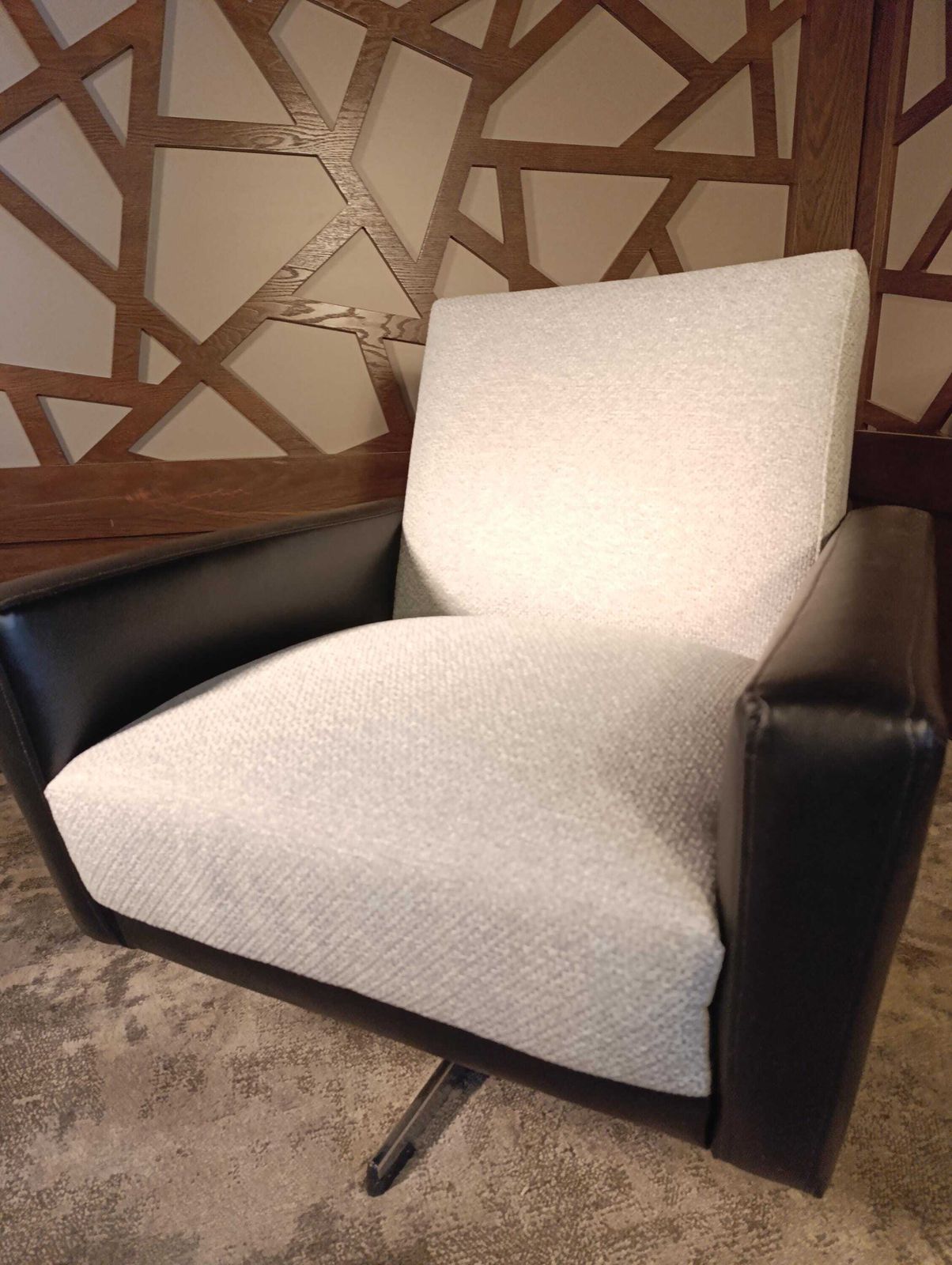 1950s Italian Style Swivel Lounge Chair, New Upholstery photo furniture