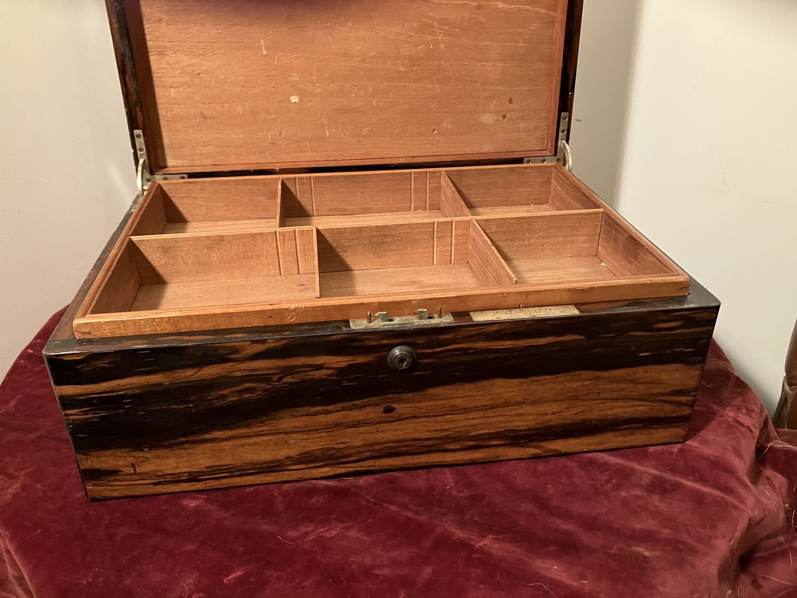 Antique Humidor In Coromandel Wood With Military Provenance photo vintage