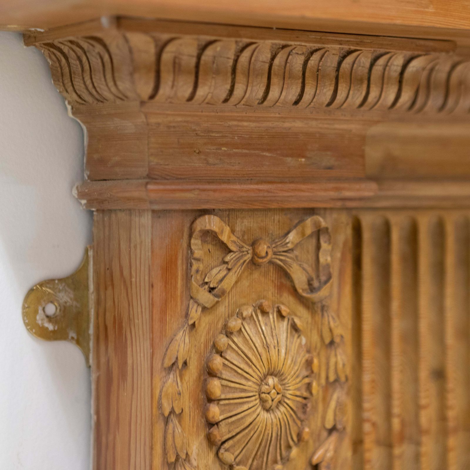 Antique Georgian Pine Wooden Fireplace Surround photo furniture