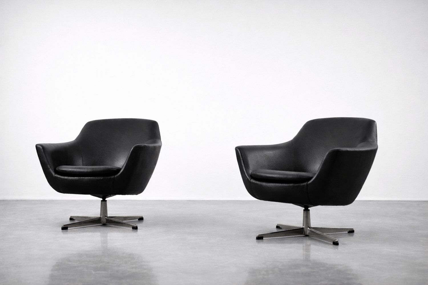 Mid Century Scandinavian Modern Black Swivel Chairs, 1970s, Set Of 2