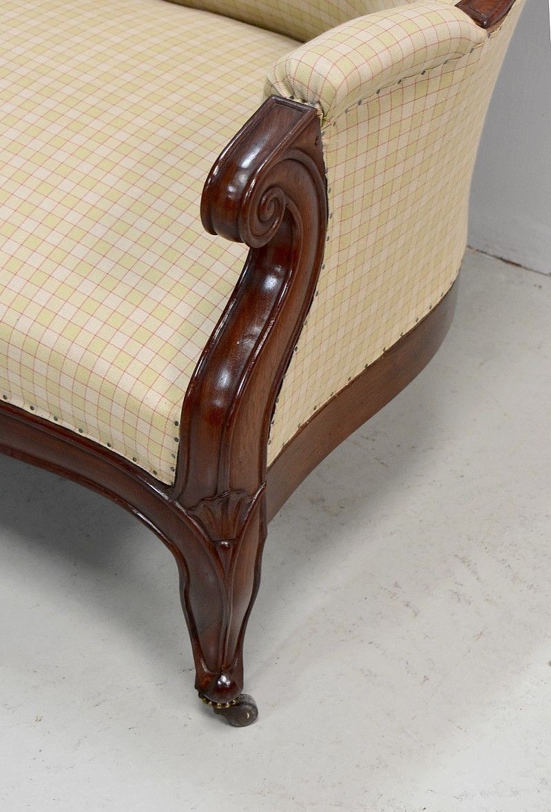 3672.98 Napoléon III Wing Sofa, 19th Century photo